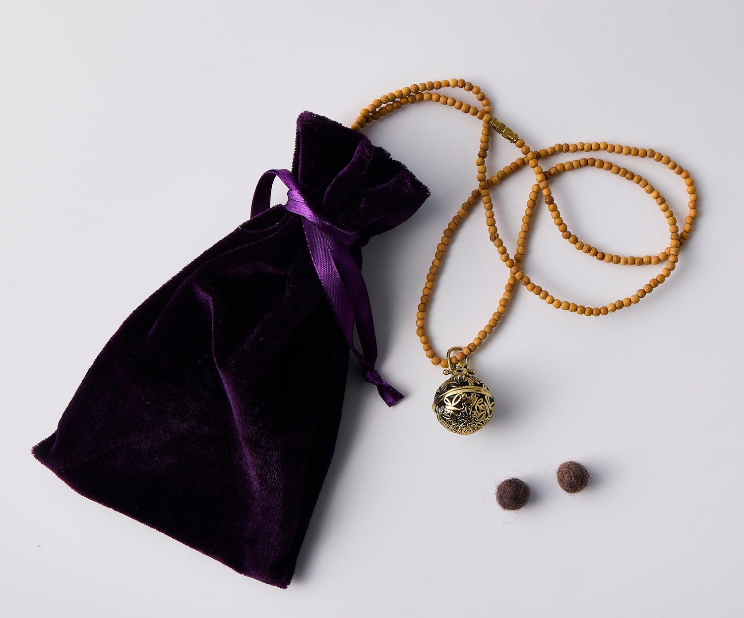 Saint & Sage Scented Pendant and Sandalwood Necklace